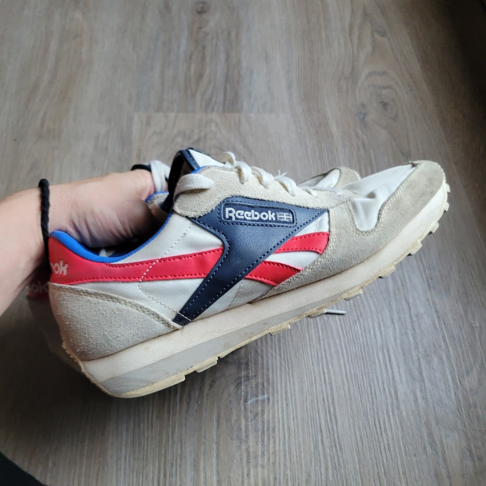 Reebok Mens Aztec II Sneakers 9 White Blue Red Suede Retro Runner Athleisure - Picture 3 of 7